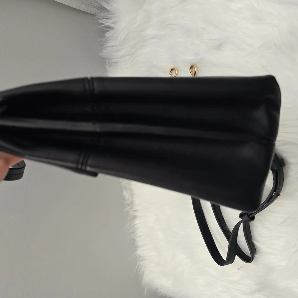 Tory Burch Black Leather Bag - Picture 5 of 11